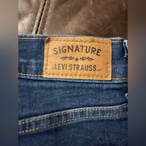 Levi's Signature Deep Blue Jeans